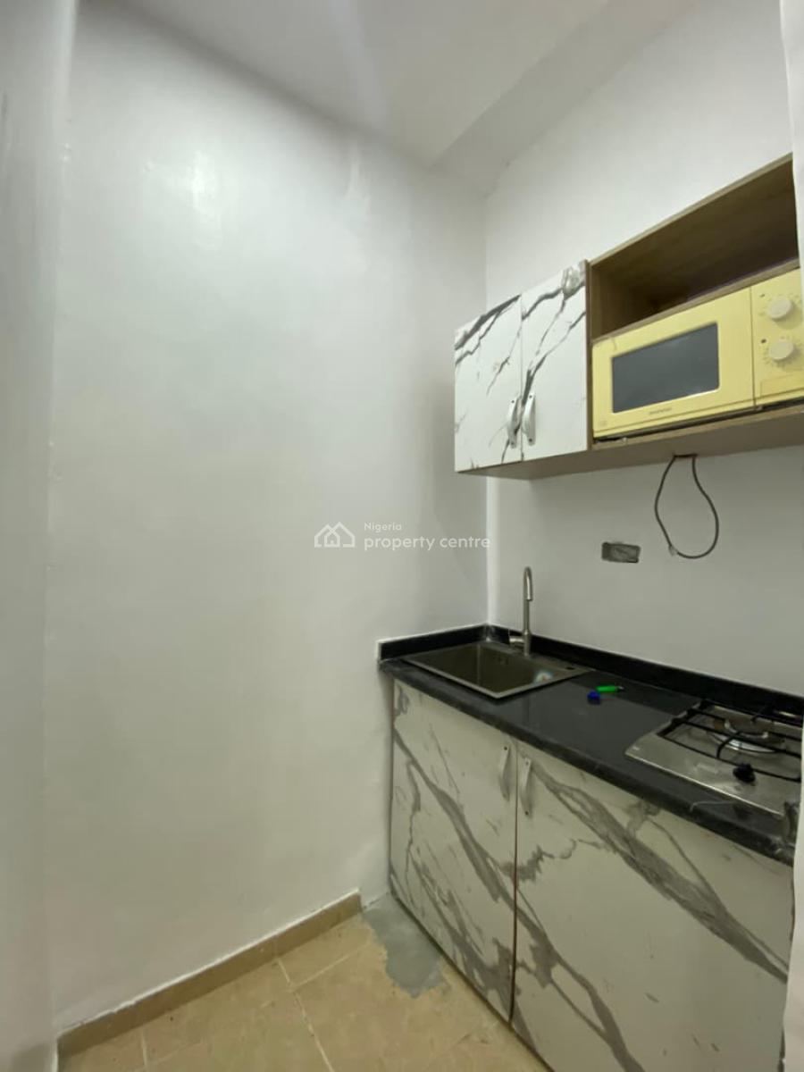 Fully Serviced Mini Flat (room & Parlour Apartment), Osapa, Lekki, Lagos, Mini Flat (room and Parlour) for Rent