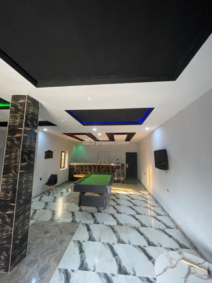 Functional Hotel, Rumuagholu, Port Harcourt, Rivers, Detached Duplex for Sale