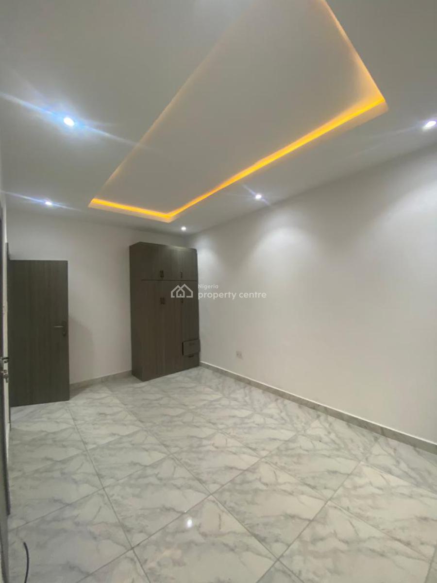 Standard Two Bedroom Apartment Upstairs, Gld Estate in Ogombo, Ajah, Lagos, Flat / Apartment for Rent