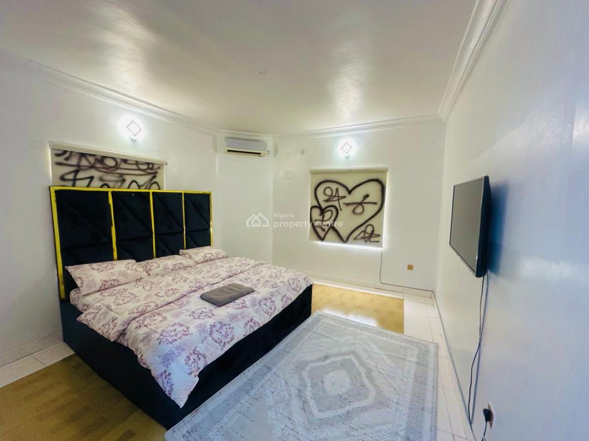 Lux Two (2) Bedroom Maisonette with Ps5, Tennis, Snooker Board and a S, Lekki Phase 1, Lekki, Lagos, Flat / Apartment Short Let