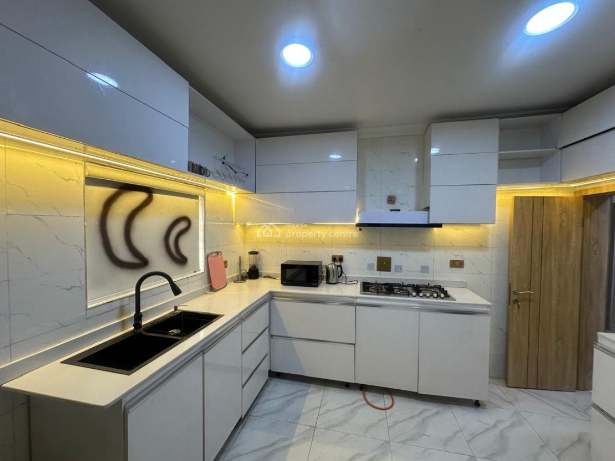 Lux Two (2) Bedroom Maisonette with Ps5, Tennis, Snooker Board and a S, Lekki Phase 1, Lekki, Lagos, Flat / Apartment Short Let