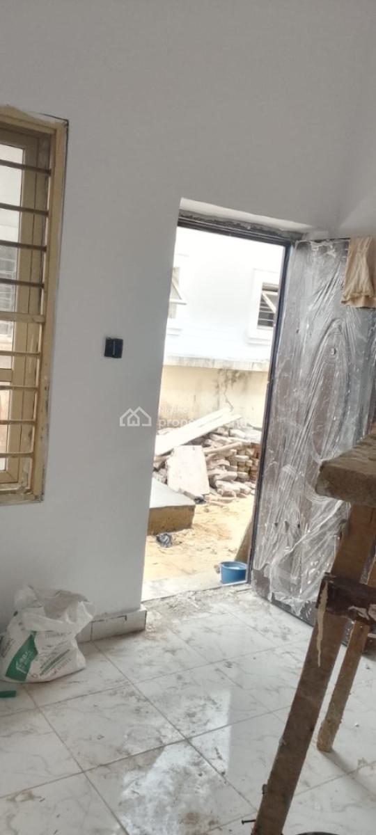 Spacious Room Bq Sharing Only Kitchen, Bera Estate, Chevron Drive, Lekki Lagos, Lekki, Lagos, Self Contain (single Rooms) for Rent