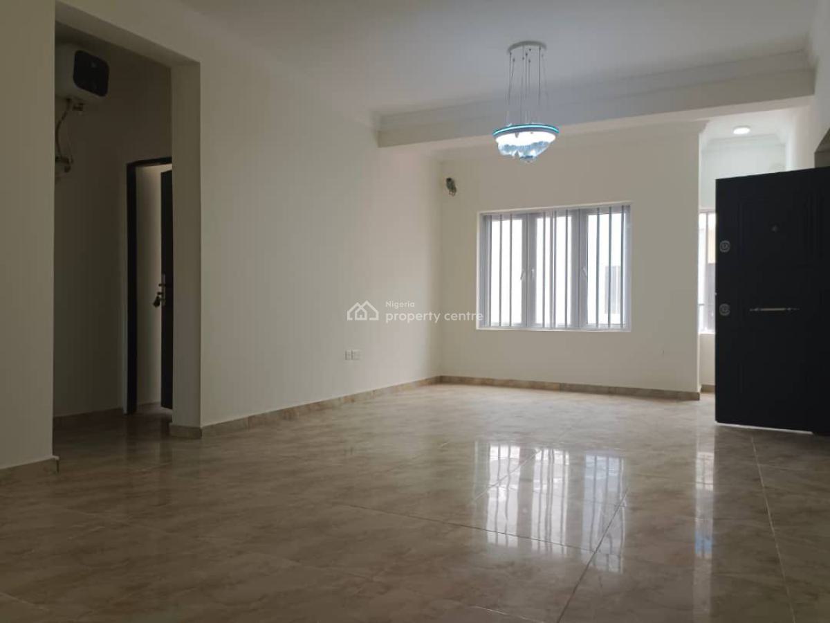 Distress 3bedroom Apartment, Orchid Road Ocean Bay Lekki, Lekki, Lagos, Flat / Apartment for Sale