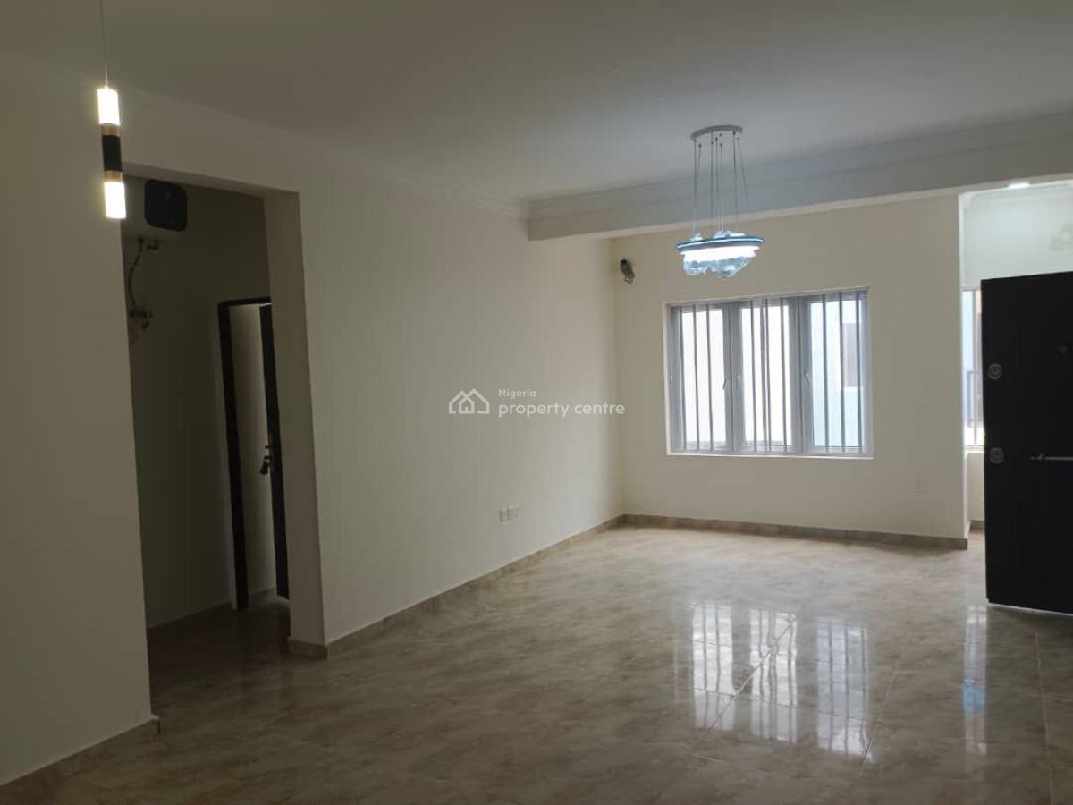 Distress 3bedroom Apartment, Orchid Road Ocean Bay Lekki, Lekki, Lagos, Flat / Apartment for Sale