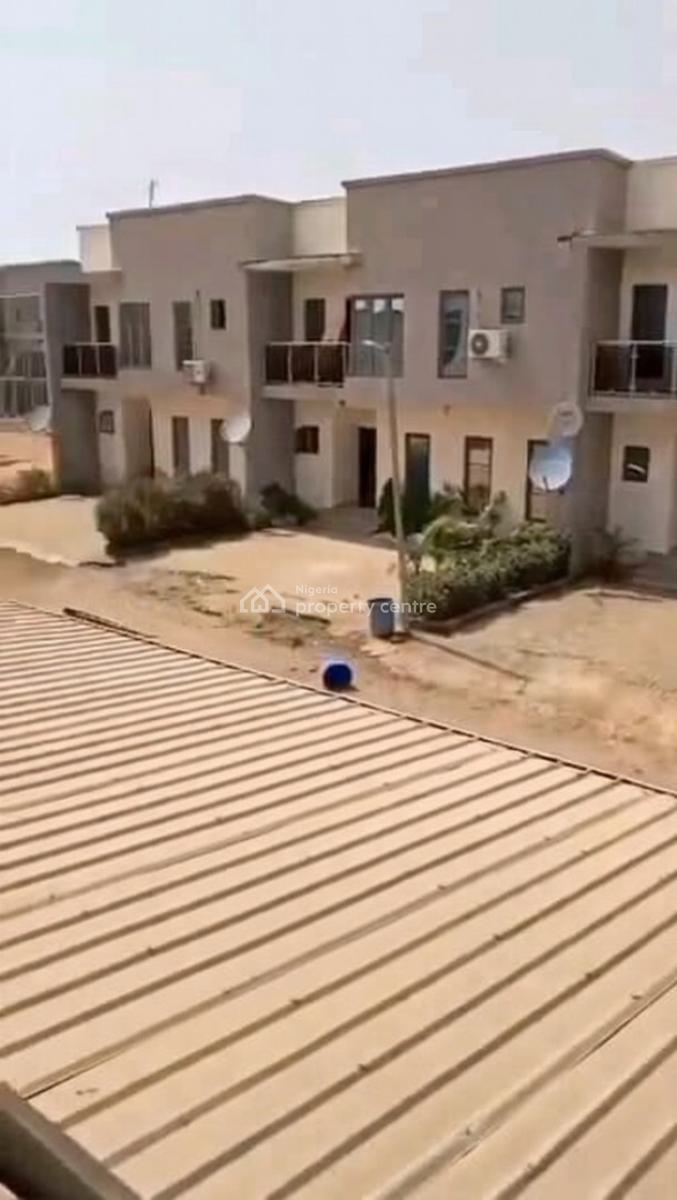 Prime Opportunity: Your Dream Home Awaits in Prestigious Sunnyvale, Sunny Vale Estate, Dakwo, Abuja, Terraced Duplex for Sale