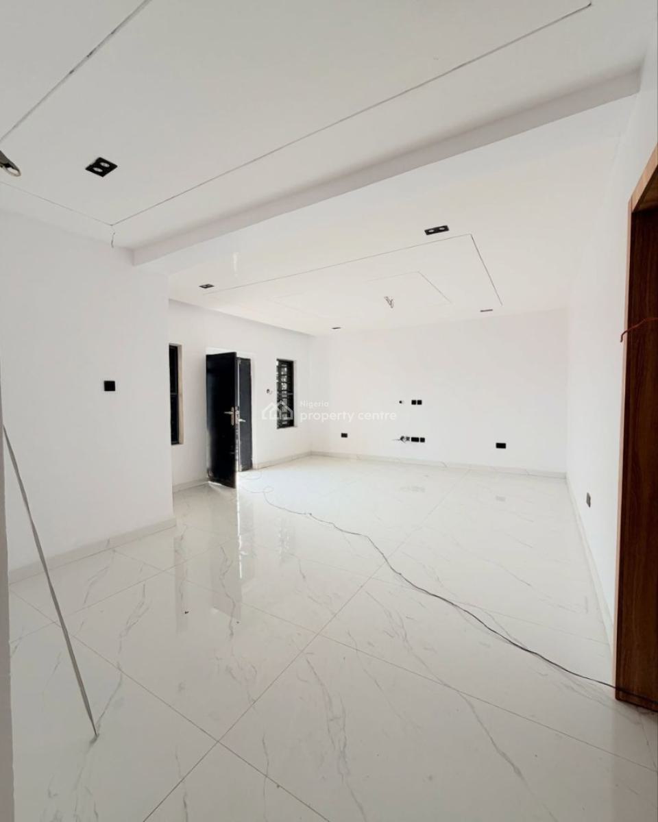 3 Bedroom Apartment, Yaba, Lagos, Flat / Apartment for Sale