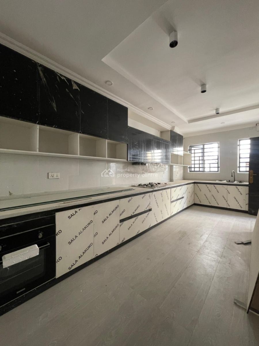 Exquisitely Finished Serviced 4 Bedroom Flat with a Room Bq, Lekki Phase 1, Lekki, Lagos, Flat / Apartment for Sale