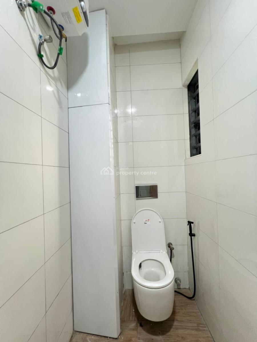 Contemporary 2 Bedroom Apartment with Elevator and Swimming Pool, Lekki Phase 1, Lekki, Lagos, House for Sale