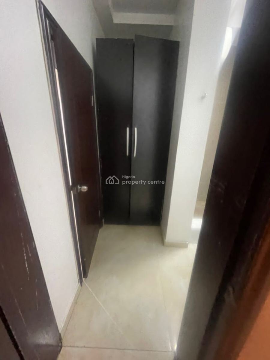 Neat and Well Maintained Two Bedroom Flat Apartment, Freedom Way, Lekki, Lagos, Flat / Apartment for Rent