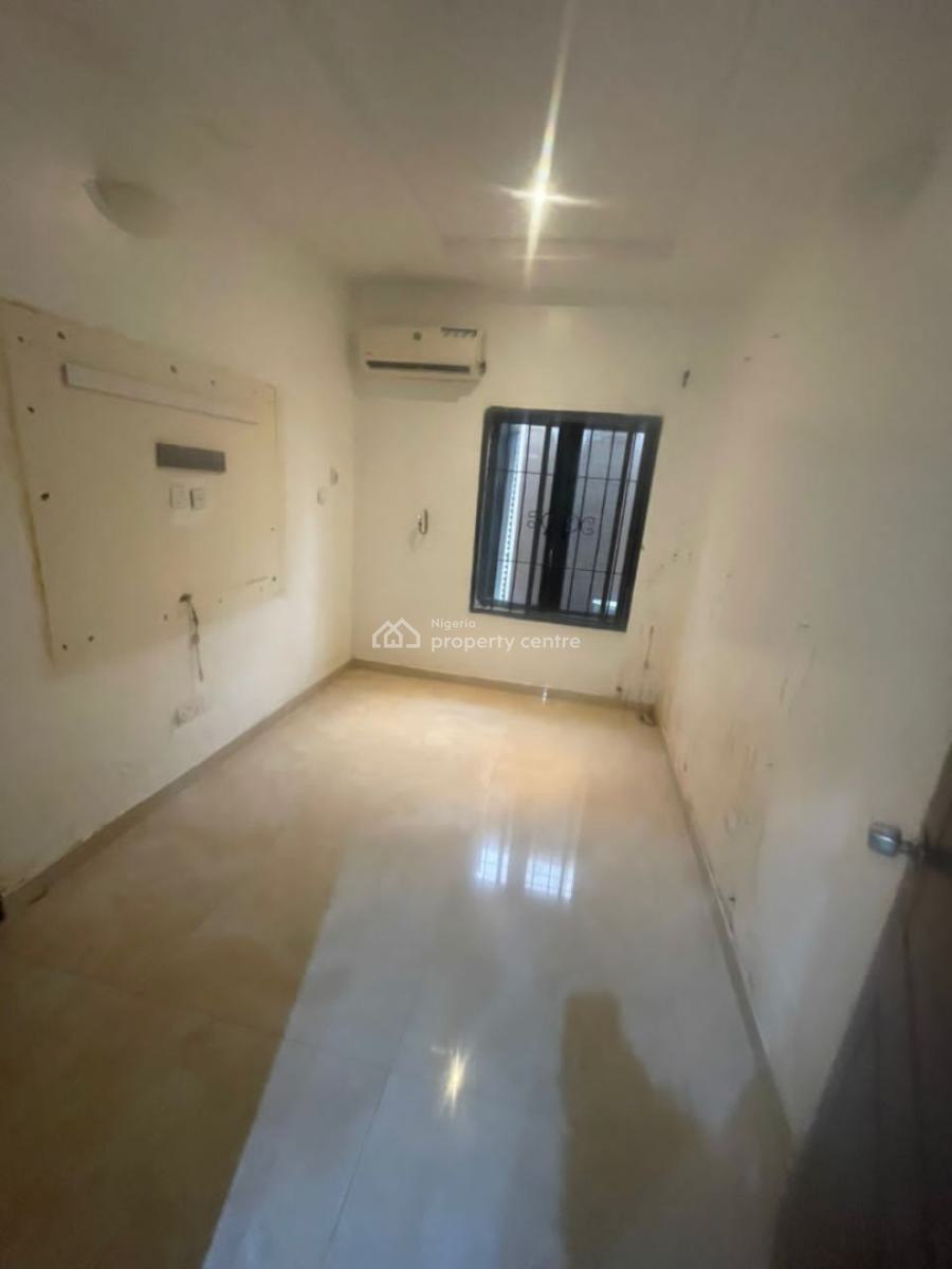 Neat and Well Maintained Two Bedroom Flat Apartment, Freedom Way, Lekki, Lagos, Flat / Apartment for Rent
