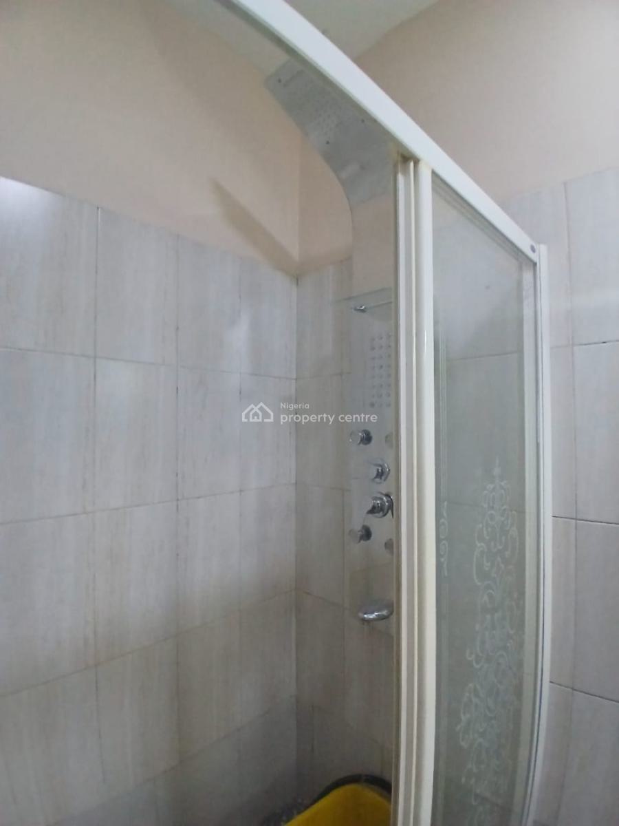 3 Bedroom Maisonette Available in an Estate, Yaba, Adekunle, Yaba, Lagos, Terraced Duplex for Rent