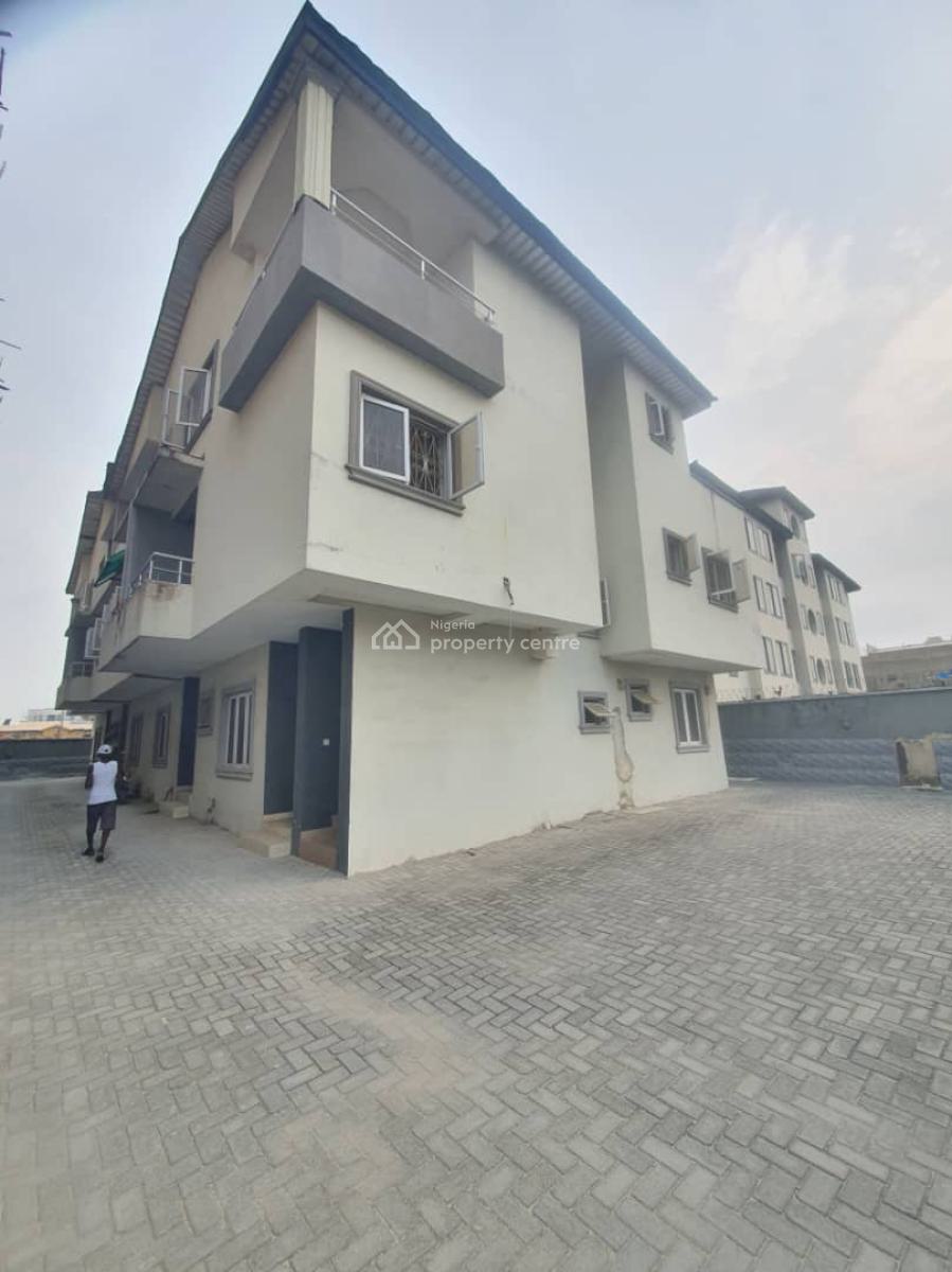 3 Bedroom Terrace House with Study Room, Spg Road, Ologolo, Lekki, Lagos, Terraced Duplex for Rent