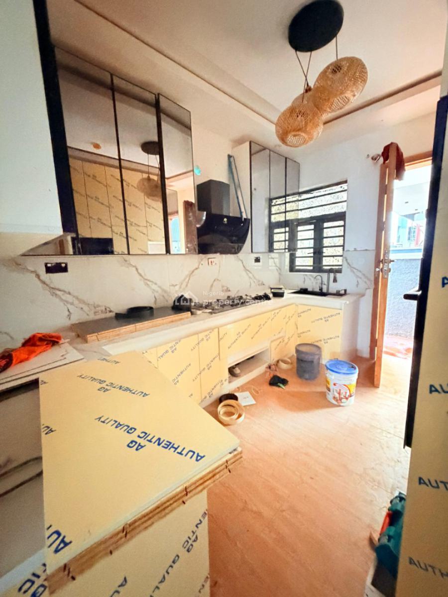 4bedroom Semi- Detached with a Bq, Adeniyi Jones, Ikeja, Lagos, Semi-detached Duplex for Sale