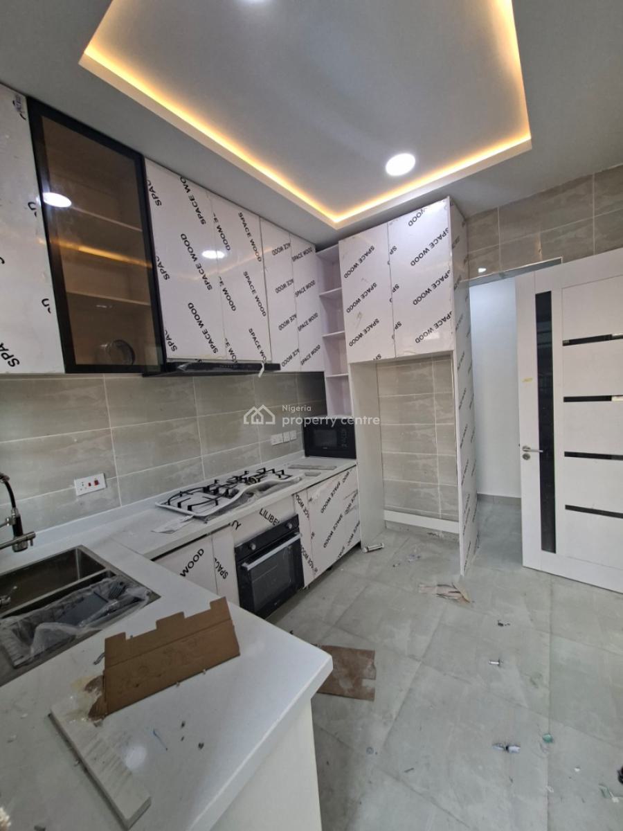 Fully Serviced Newly Built 3 Bedrooms Apartment at Lekki Phase 1, Lekki, Lekki Phase 1, Lekki, Lagos, Flat / Apartment for Sale