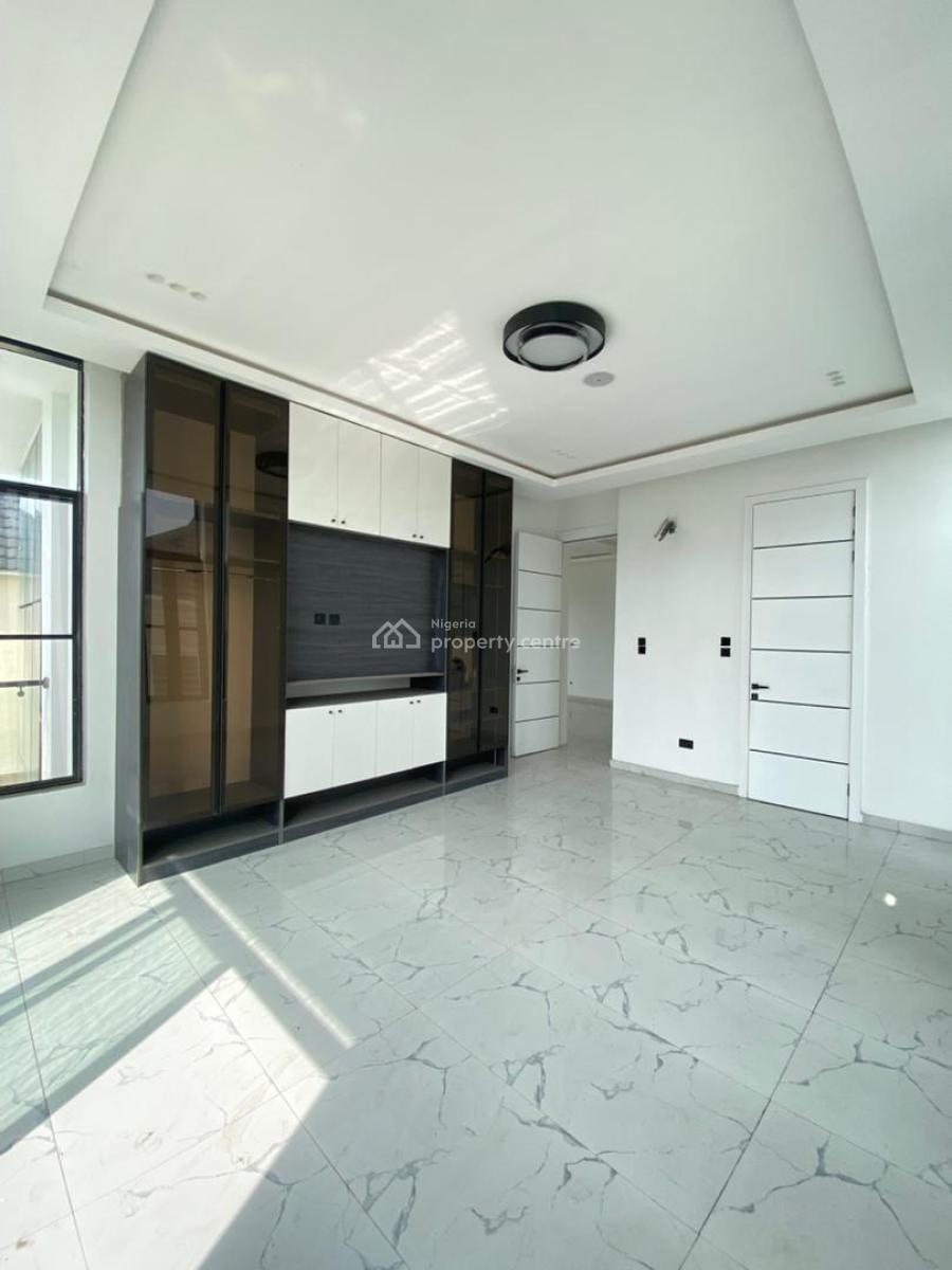 5 Bedroom Fully Detached with Bq-, Ikota, Lekki, Lagos, Detached Duplex for Sale