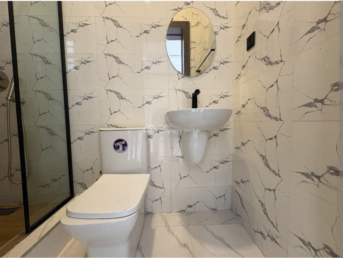 Luxury 3 Bedrooms Apartment with Excellent Facilities, Lekki Phase 1, Lekki, Lagos, Flat / Apartment for Sale