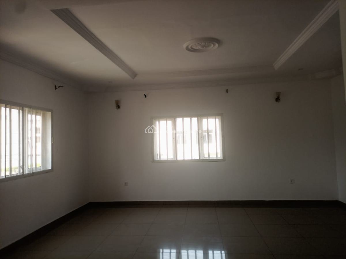 Spacious 3 Bedrooms Apartment, Lekki Phase 1, Lekki, Lagos, Flat / Apartment for Rent