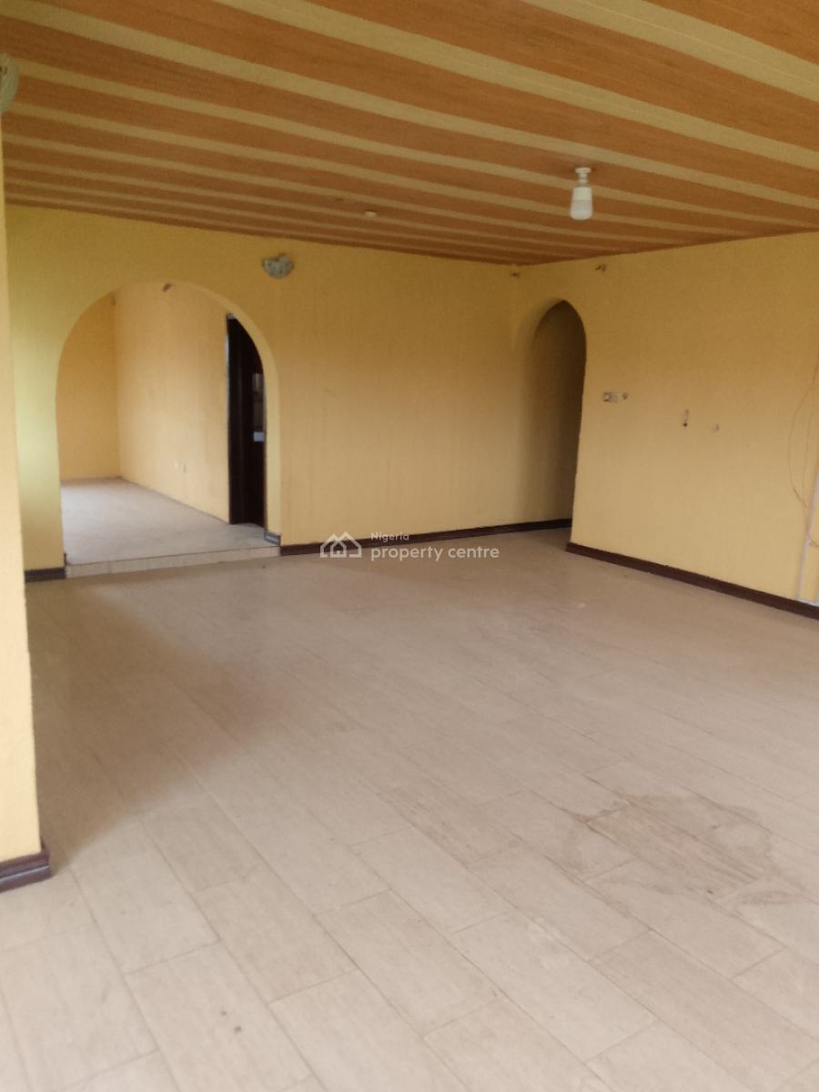 Massive 3bedrooms Flat Upstairs, Off Ologunfe Awoyaya Ibeju-lekki Lagos State, Awoyaya, Ibeju Lekki, Lagos, Flat / Apartment for Rent