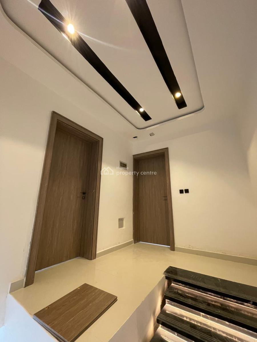 Spacious  2 Bedroom Maisonette &  Apartment with Elevator, Gym, Lekki Phase 1, Lekki, Lagos, Flat / Apartment for Sale