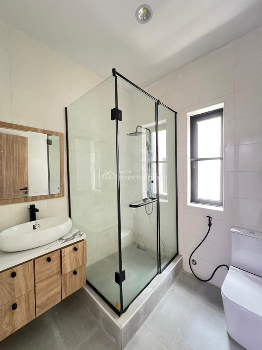 Luxury 2 Bedroom Apartment with Elevator, Swimming Pool , Gym and Bq, Lekki Phase 1, Lekki, Lagos, Flat / Apartment for Sale