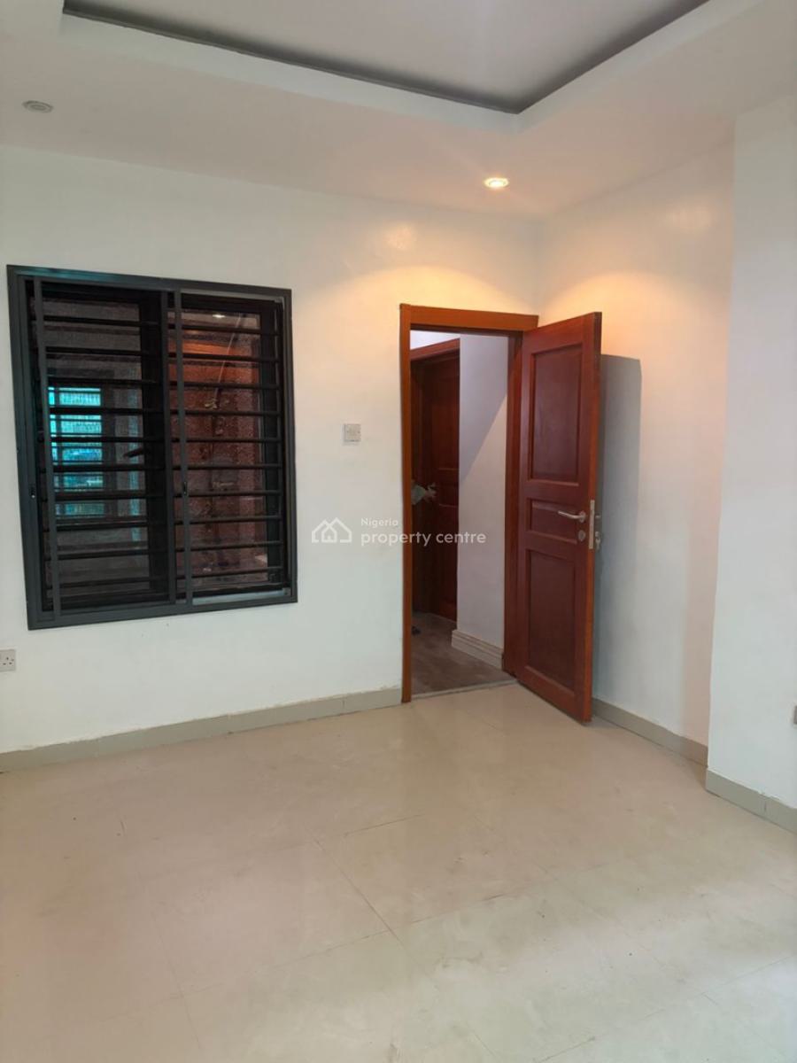 Clean & Spacious 3-bedroom Maisonette Apartment with Ample Parking, Ikoyi, Lagos, Flat / Apartment for Rent