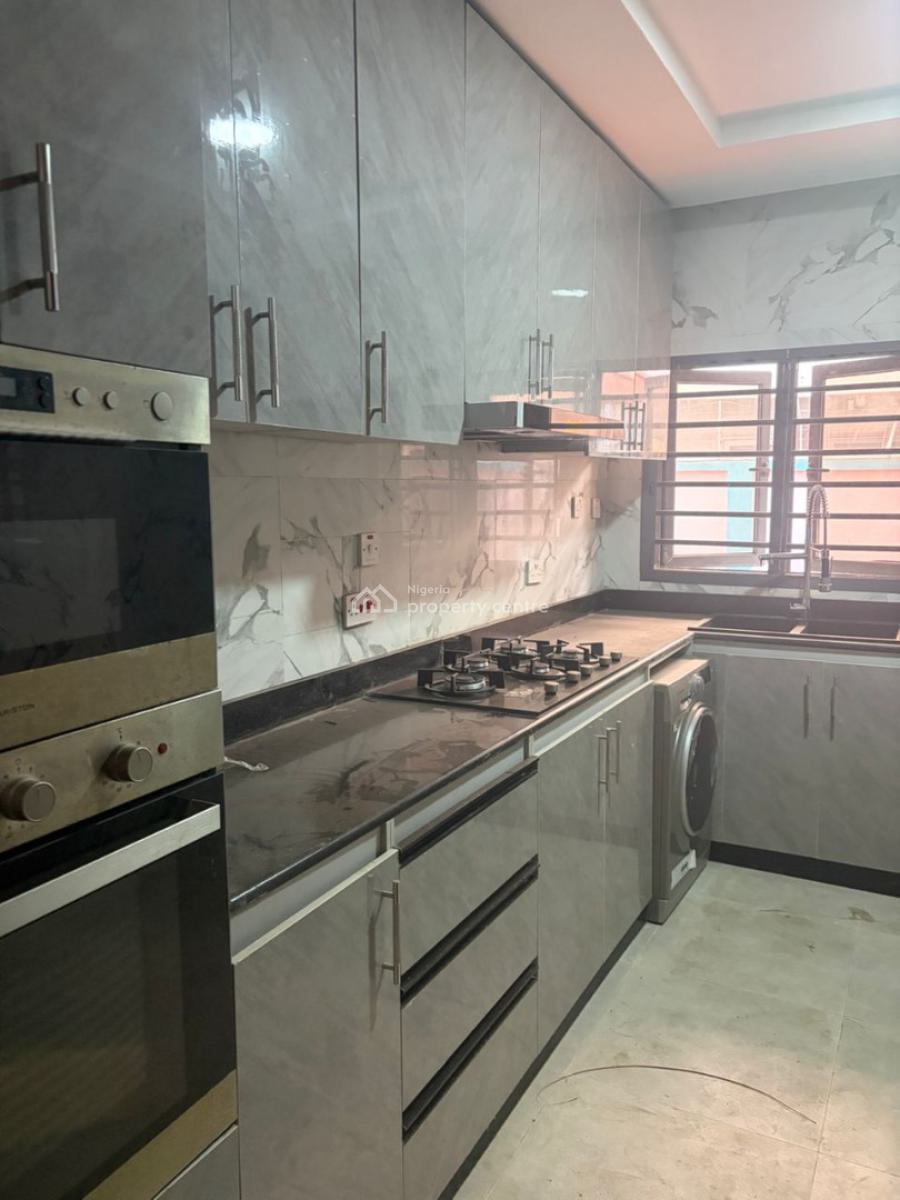 Clean & Spacious 3-bedroom Maisonette Apartment with Ample Parking, Ikoyi, Lagos, Flat / Apartment for Rent