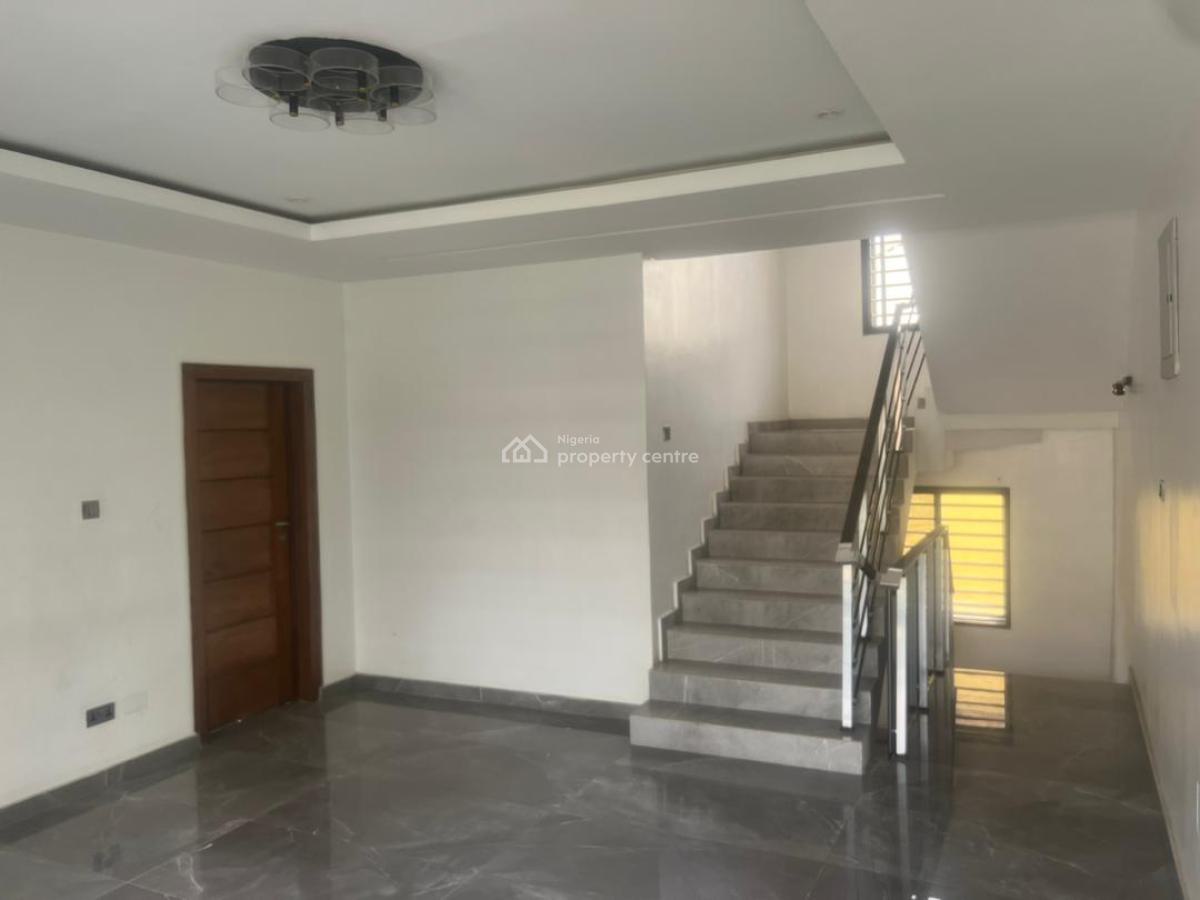 Self Compound 4 Bedroom Semi Detached Duplex with a Room Bq, Lekki Phase 1, Lekki, Lagos, Semi-detached Duplex for Rent