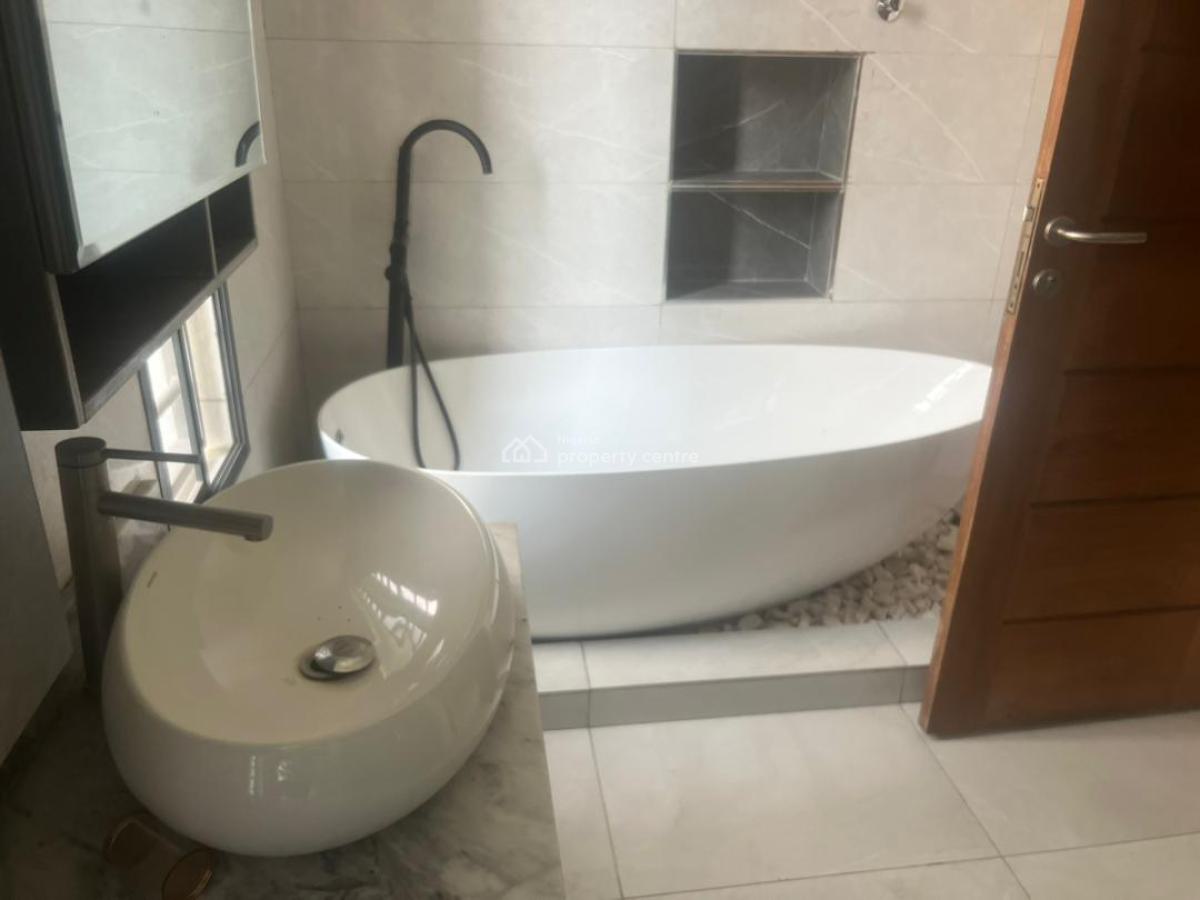 Self Compound 4 Bedroom Semi Detached Duplex with a Room Bq, Lekki Phase 1, Lekki, Lagos, Semi-detached Duplex for Rent