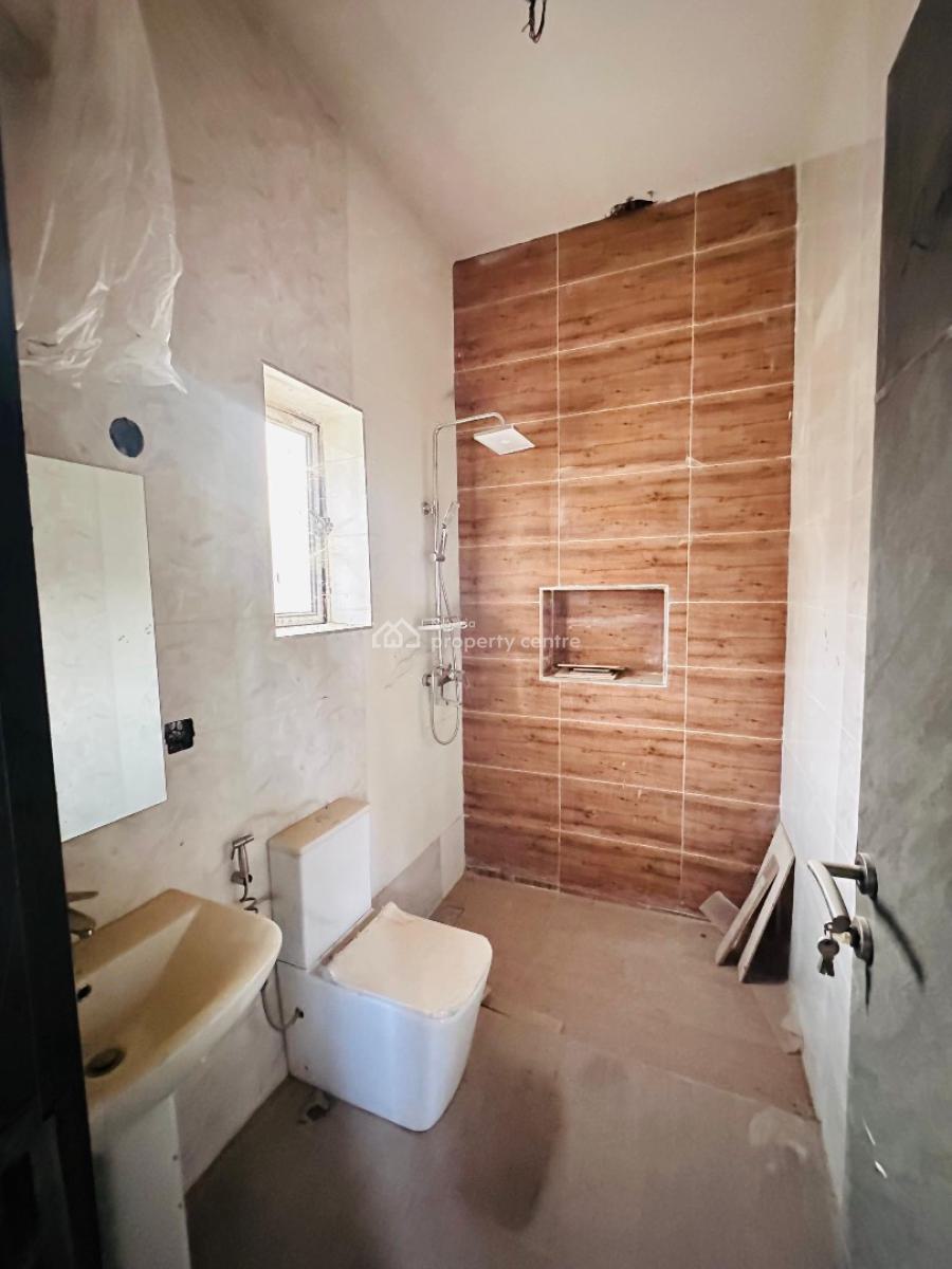 3 Bedroom Flat, Dakibiyu, Wuye, Abuja, Block of Flats for Sale