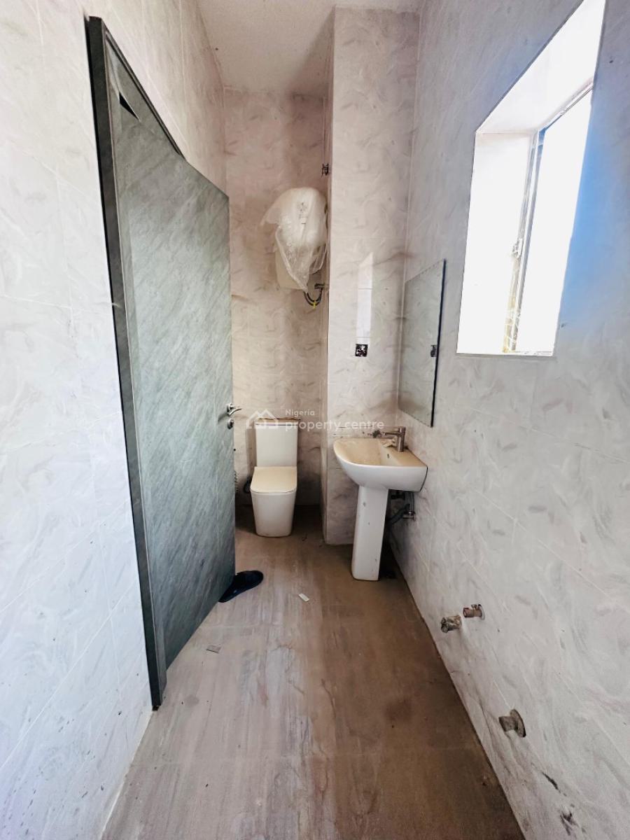 3 Bedroom Flat, Dakibiyu, Wuye, Abuja, Block of Flats for Sale