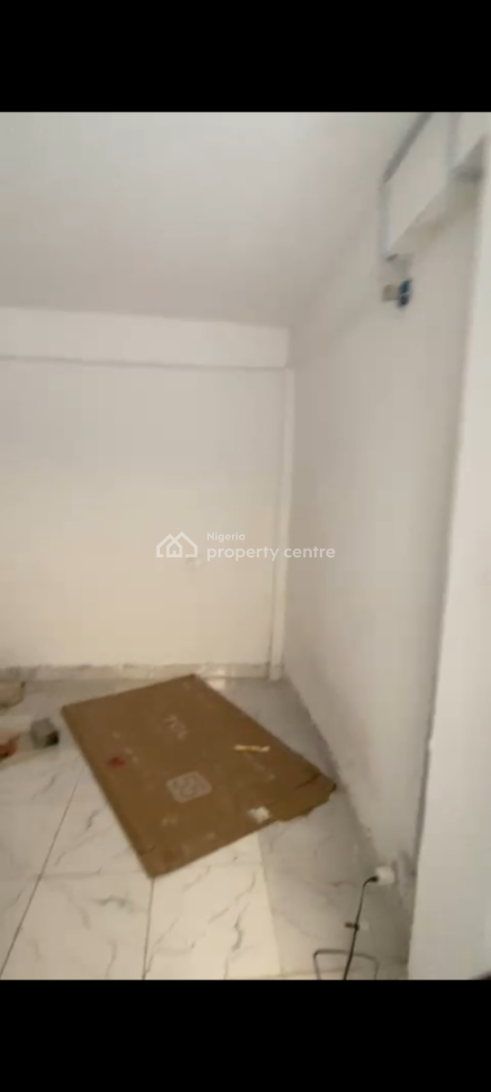 a Mini Selfcon, Orchid Road, Lekki, Lagos, Self Contain (single Rooms) for Rent