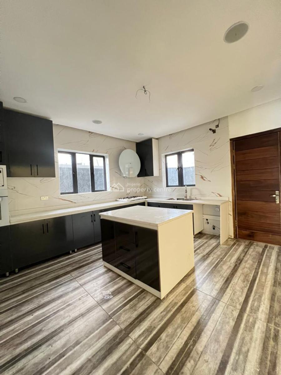 Standard 6 Bedroom Semi Detached in Iekki Phase1 with Two Bqs, Lekki Phase 1, Lekki, Lagos, Semi-detached Duplex for Sale