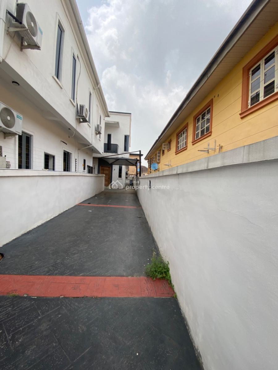 Residential/commercial 4 Bedrooms Semi Detached Duplex with Bq, Ikota Lekki Busy Road 🛣️, Ikota, Lekki, Lagos, Commercial Property for Rent