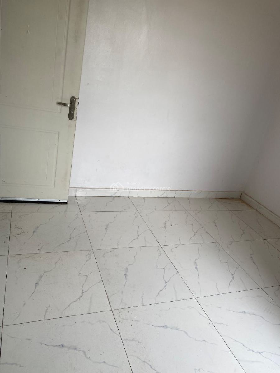 a Spacious Room Upstairs at Chevron Alternative Route, Angle View Esta, Chevro Alternative Route in Angle View Estate, Lekki, Lagos, Self Contain (single Rooms) for Rent