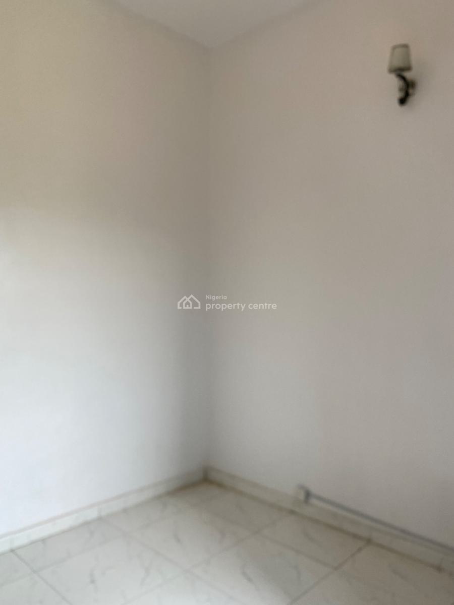a Spacious Room Upstairs at Chevron Alternative Route, Angle View Esta, Chevro Alternative Route in Angle View Estate, Lekki, Lagos, Self Contain (single Rooms) for Rent