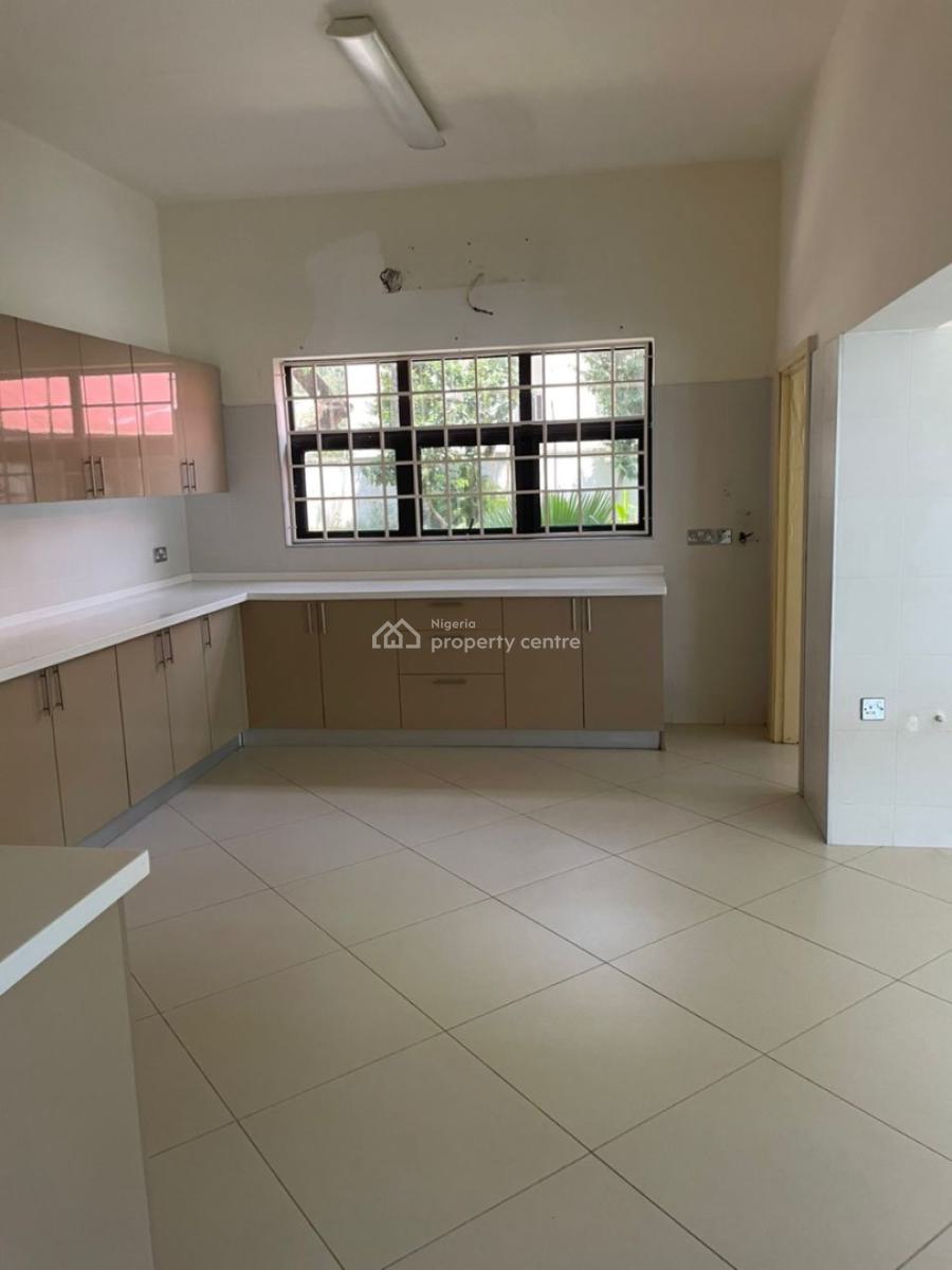 Spacious 3 Bedroom Fully Detached Duplex Available in Ikoyi, Old Ikoyi, Ikoyi, Lagos, Detached Duplex for Rent