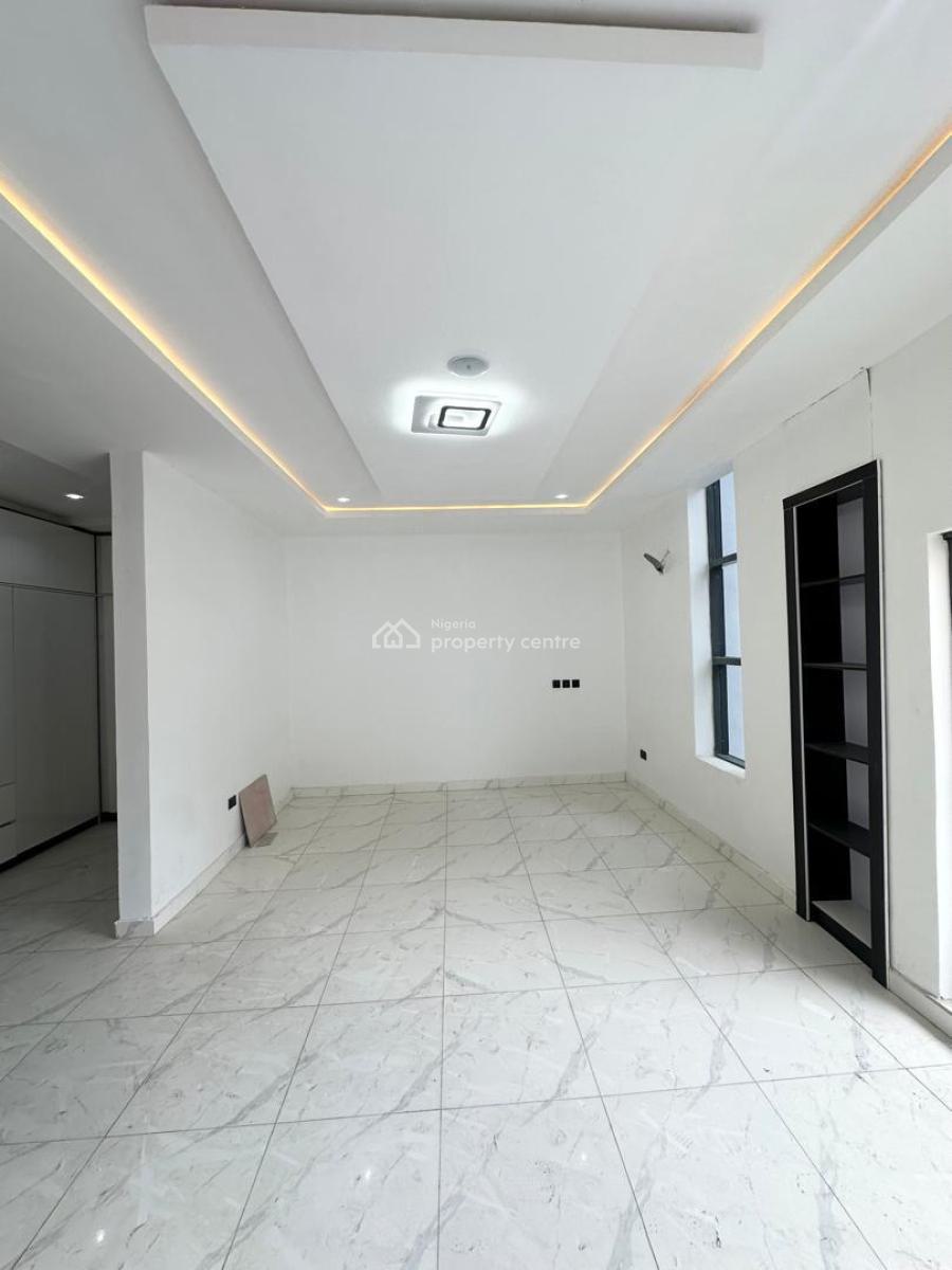 a Contemporary 5 Bedrooms Detached Duplex with Bq, Ologolo, Lekki, Lagos, Detached Duplex for Rent