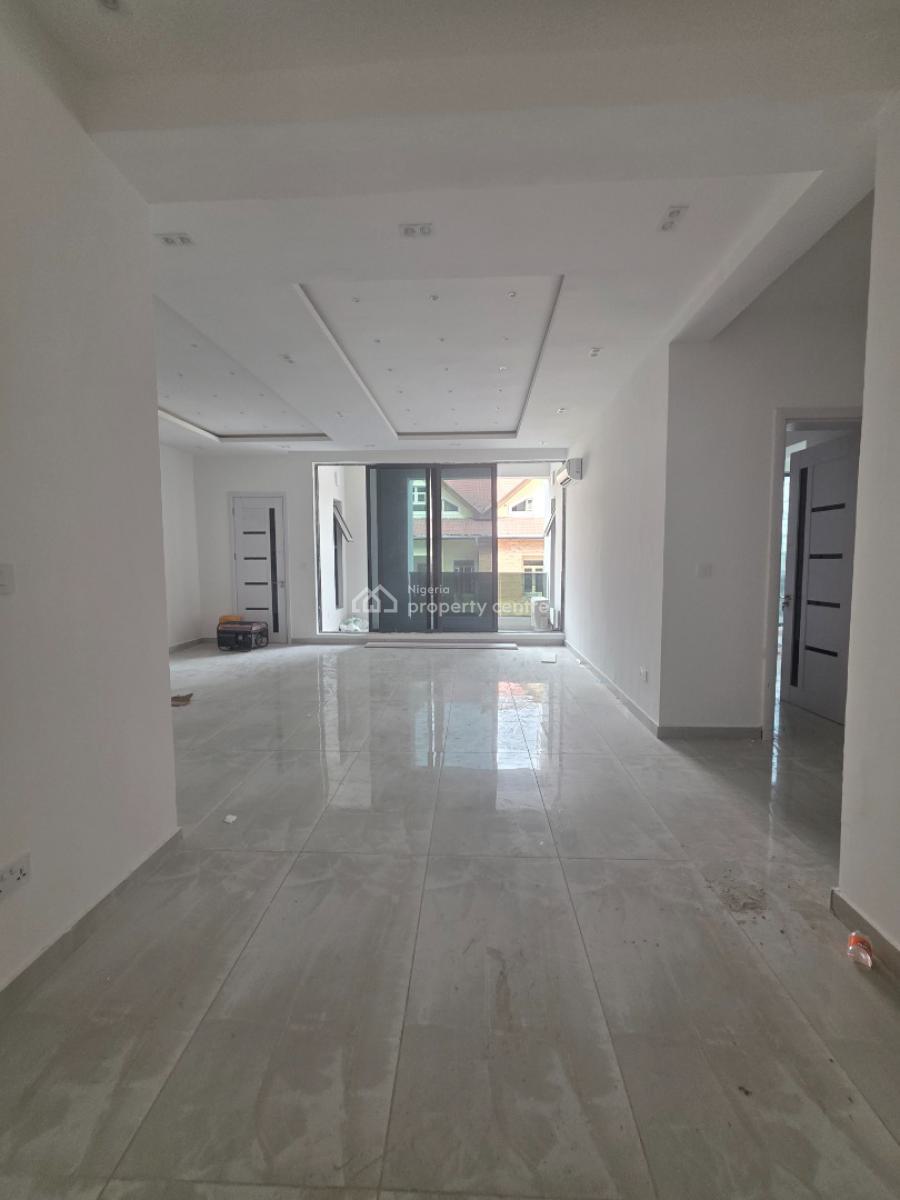 Luxury 3 Bedroom Apartment with Bq, Lekki Phase 1, Lekki, Lagos, Flat / Apartment for Sale