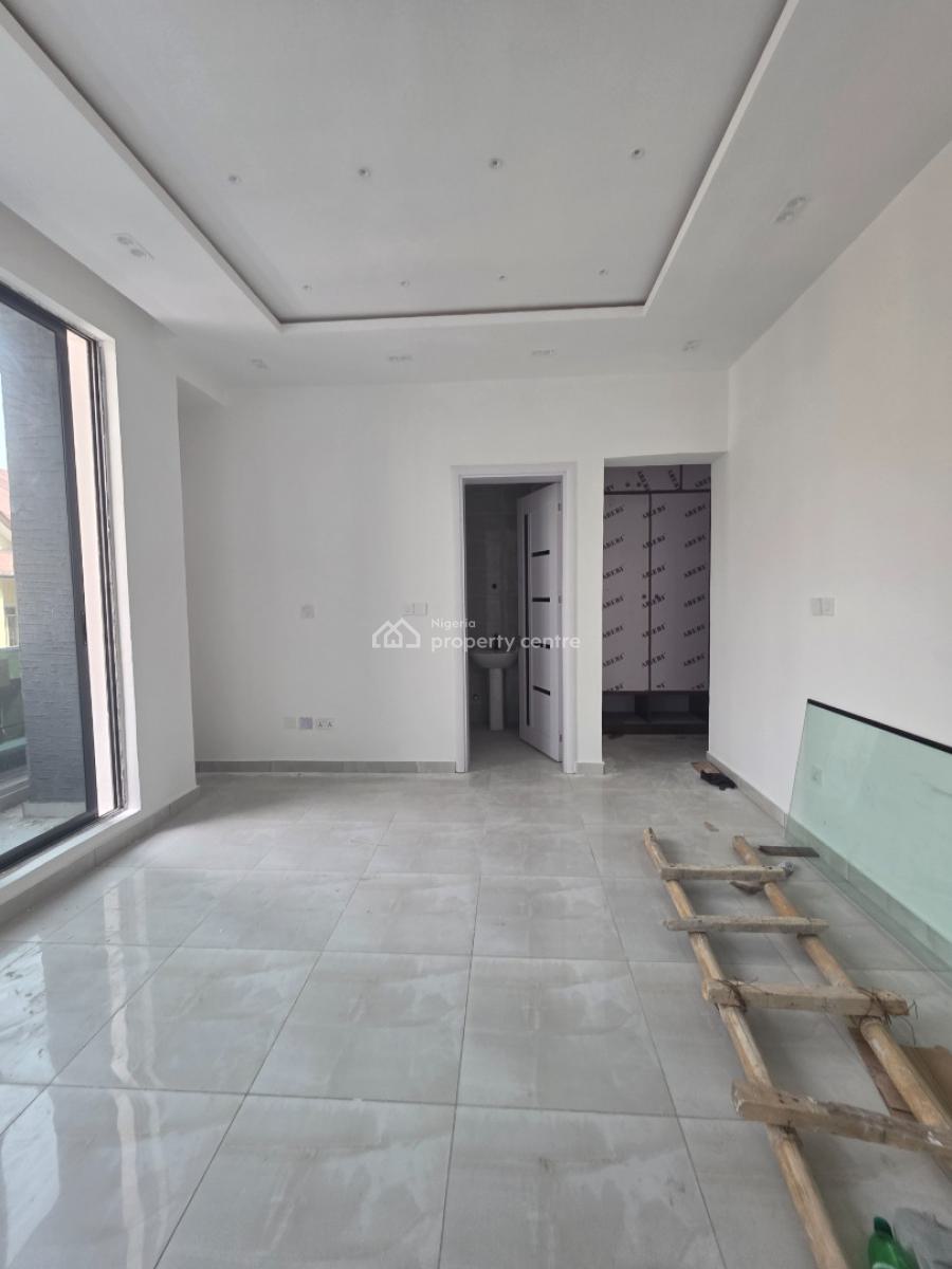 Luxury 3 Bedroom Apartment with Bq, Lekki Phase 1, Lekki, Lagos, Flat / Apartment for Sale