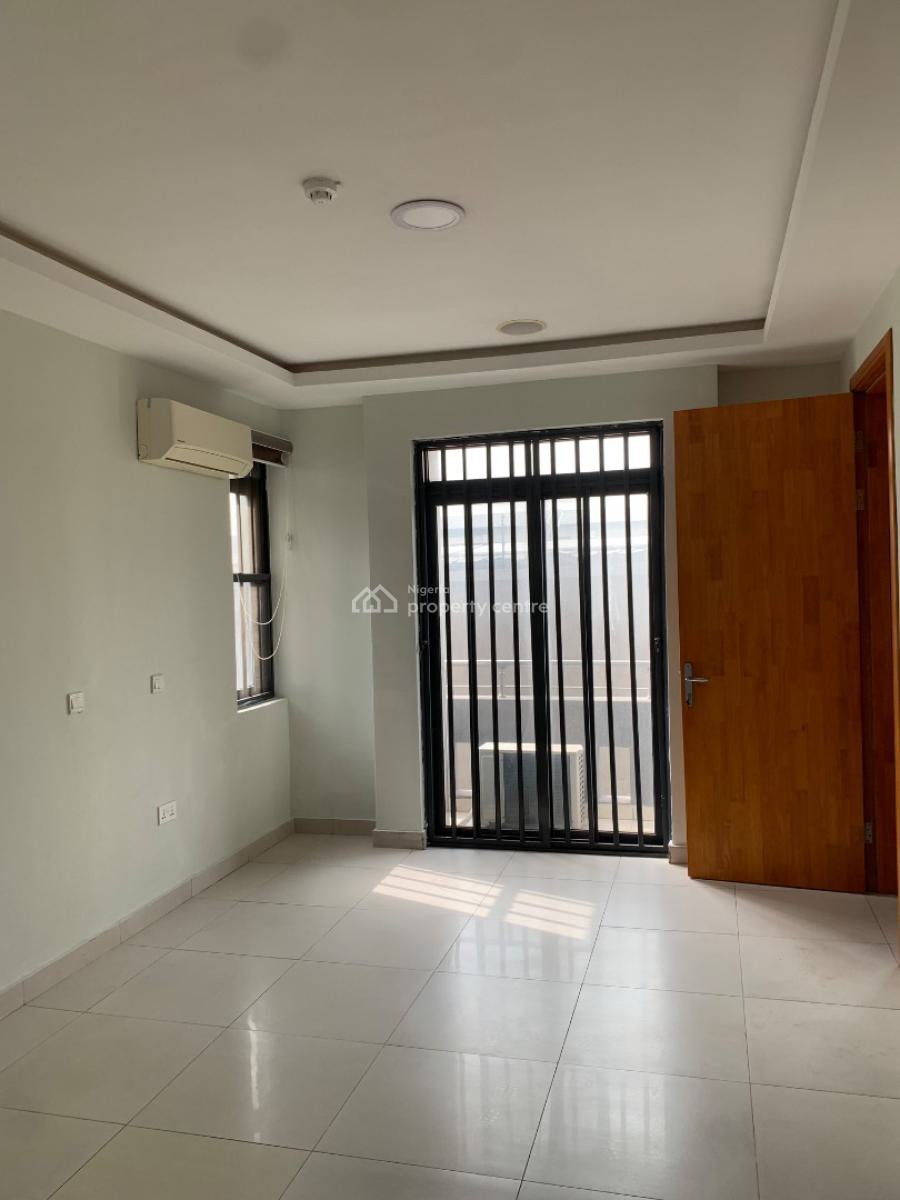 3 Bed Fully Fitted +bq, Lekki Phase 1, Lekki, Lagos, Flat / Apartment for Rent