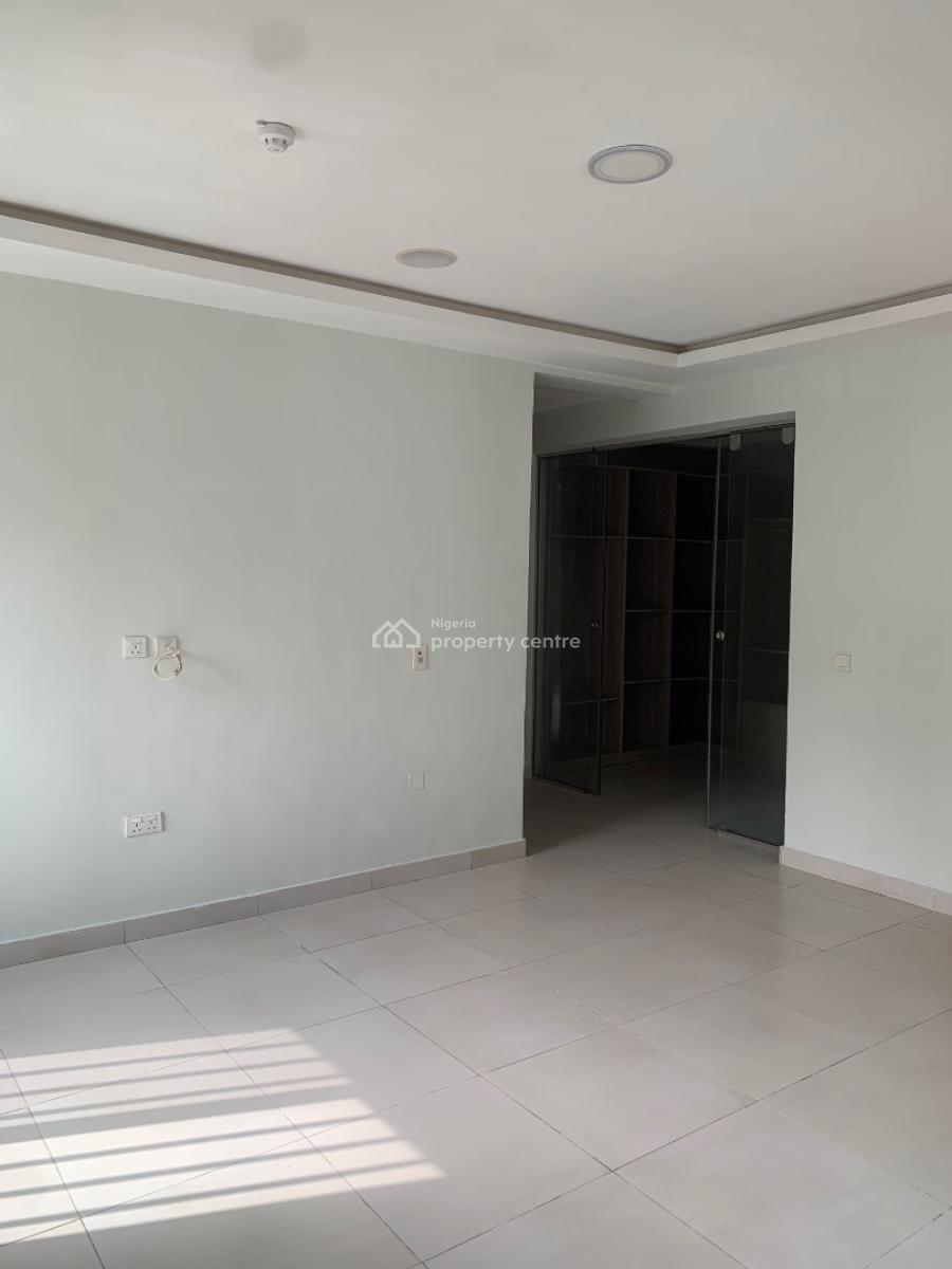 3 Bed Fully Fitted +bq, Lekki Phase 1, Lekki, Lagos, Flat / Apartment for Rent