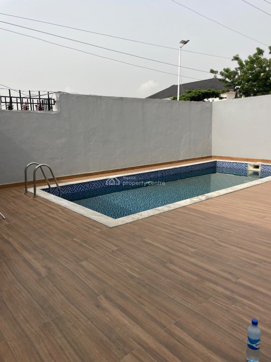 a Luxury 4 Bedroom Maisonette, Lekki Phase 1, Lekki, Lagos, Flat / Apartment for Sale