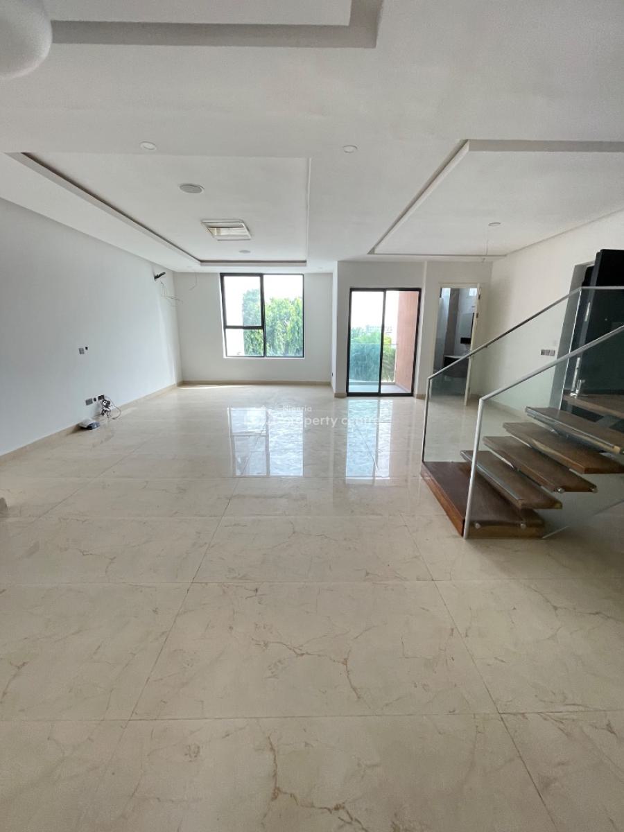 a Luxury 4 Bedroom Maisonette, Lekki Phase 1, Lekki, Lagos, Flat / Apartment for Sale