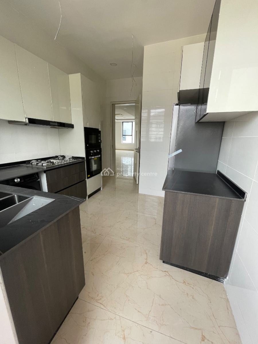 a Luxury 4 Bedroom Maisonette, Lekki Phase 1, Lekki, Lagos, Flat / Apartment for Sale