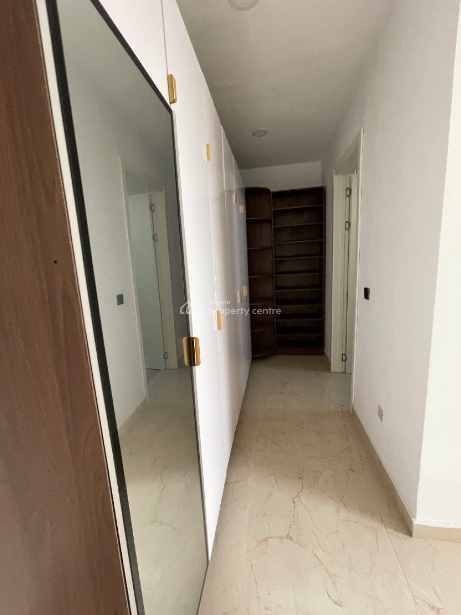 a Luxury 4 Bedroom Maisonette, Lekki Phase 1, Lekki, Lagos, Flat / Apartment for Sale