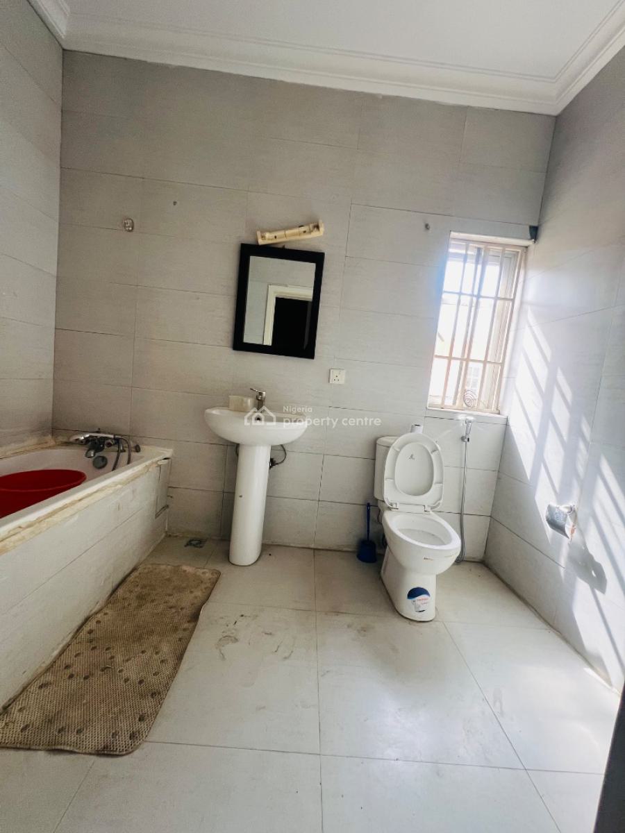 Well Built 2bedroom Apartment, Chevron, Lekki, Lagos, Flat / Apartment for Rent