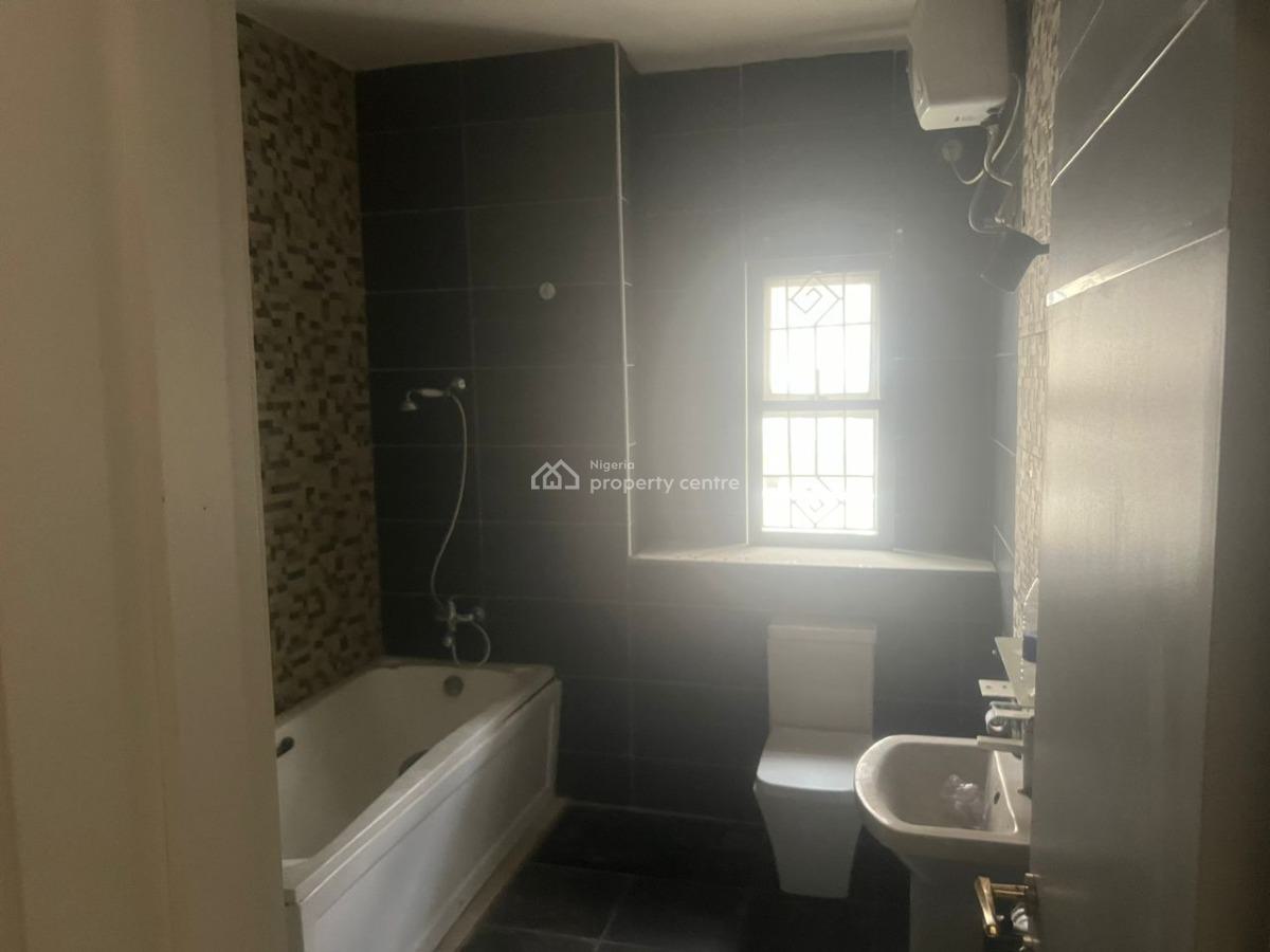 Spacious 4 Bedroom Terrace Duplex with a Room Bq, Lekki Phase 1, Lekki, Lagos, Terraced Duplex for Rent