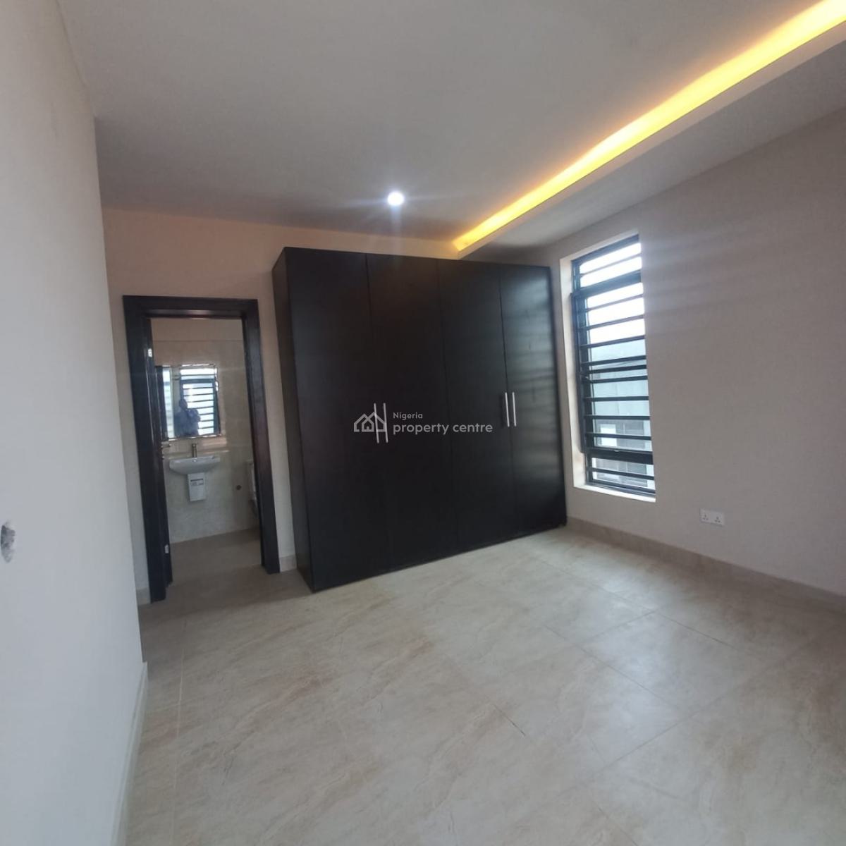 3 Bedroom Apartment, Lekki Phase 1, Lekki, Lagos, Flat / Apartment for Sale