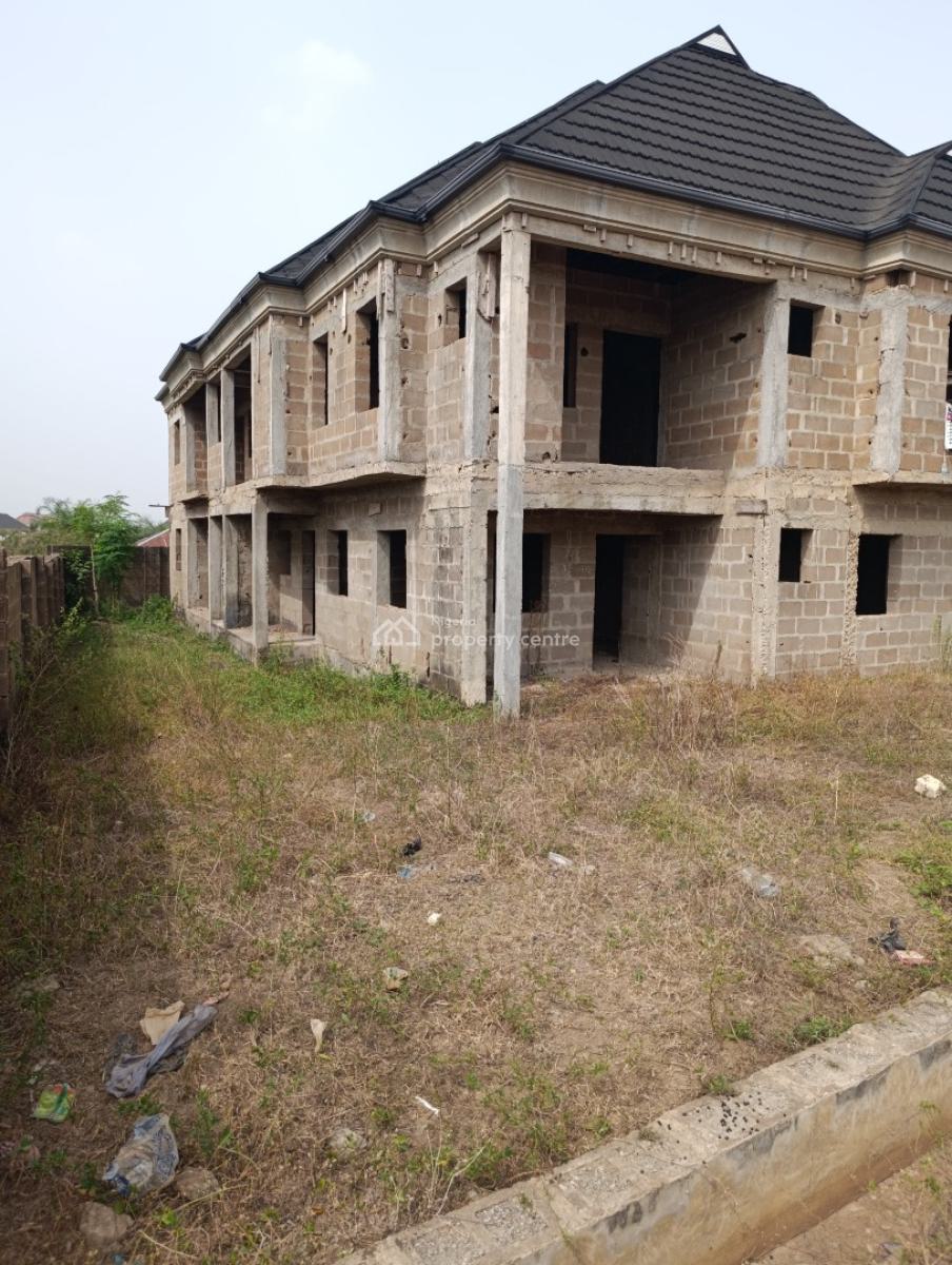 4 Flats of 3 Units of 2 Bedroom, One Unit Each of 3 Bedroom and 1 Bed, Tipper Garage, Oluyole, Oyo, Block of Flats for Sale