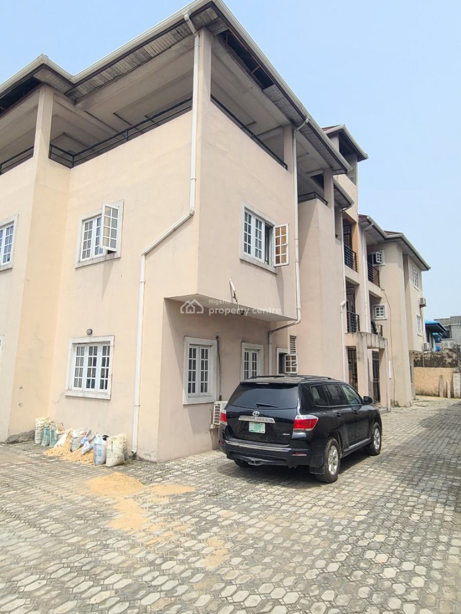 Newly Renovated 3 Bedroom Flat, Osapa London Estate, Osapa, Lekki, Lagos, Flat / Apartment for Rent